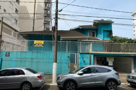 Casa para alugar com 4 quartos, 210m² no Centro em Chapecó - Foto 1