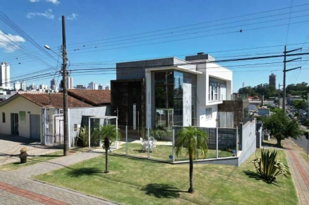 Casa para alugar com 2 quartos, 310m² no Passo dos Fortes em Chapecó - Foto 1