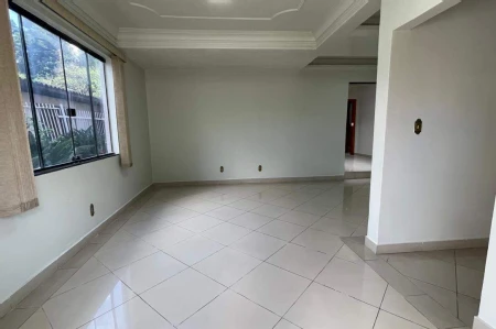 Casa para alugar com 4 quartos, 320m² no Santa Maria em Chapecó - Foto 2