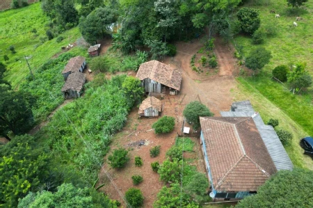 Área Rural à venda com 3 quartos, 175m² na Linha Melancia em Planalto Alegre - Foto 1