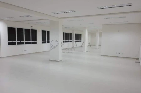 Sala Comercial para alugar com 231m² no Santa Maria em Chapecó - Foto 2