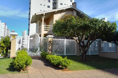 Casa à venda com 3 quartos, 350m² no Presidente Médici em Chapecó - Foto 5