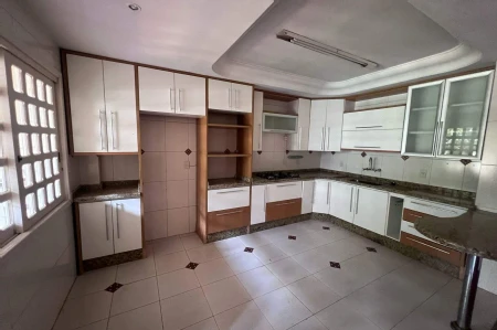 Casa para alugar com 4 quartos, 291m² no Jardim Itália em Chapecó - Foto 2