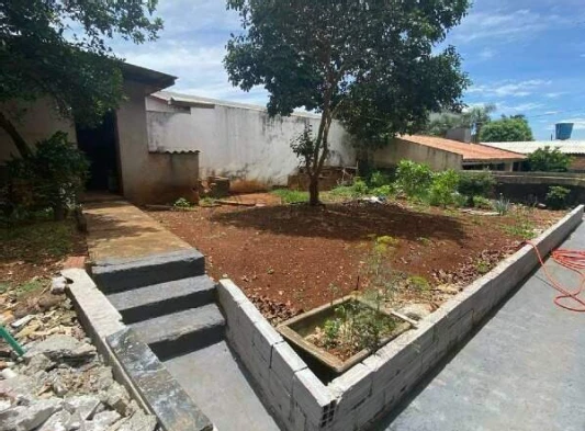 13649