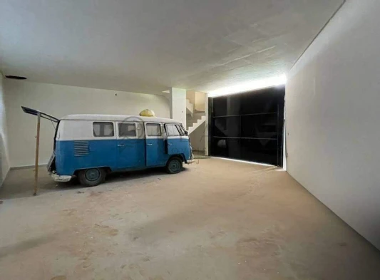 13652