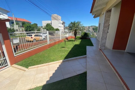 Casa para alugar com 3 quartos, 204m² no Maria Goretti em Chapecó - Foto 4