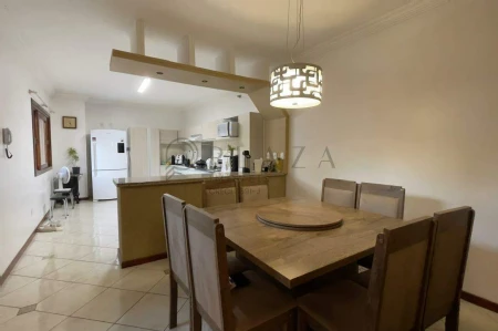Casa para alugar com 4 quartos, 290m² no Santa Maria em Chapecó - Foto 1