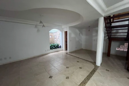 Casa para alugar com 4 quartos, 291m² no Jardim Itália em Chapecó - Foto 4