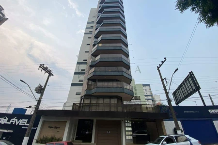 Apartamento para alugar com 4 quartos, 250m² no Centro em Chapecó - Foto 1