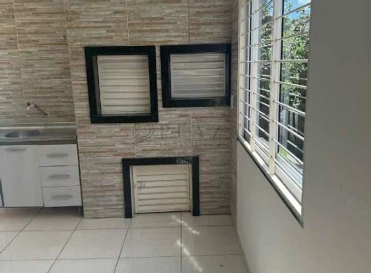 13590
