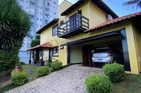 Casa à venda com 2 quartos, 147m² no Jardim Itália em Chapecó - Foto 1