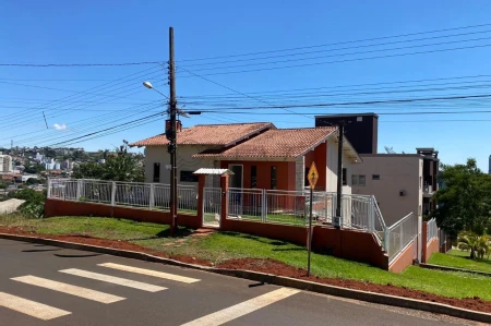 Casa para alugar com 3 quartos, 204m² no Maria Goretti em Chapecó - Foto 2