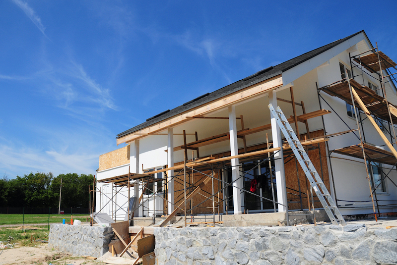 E quando vale a pena comprar terreno e construir?