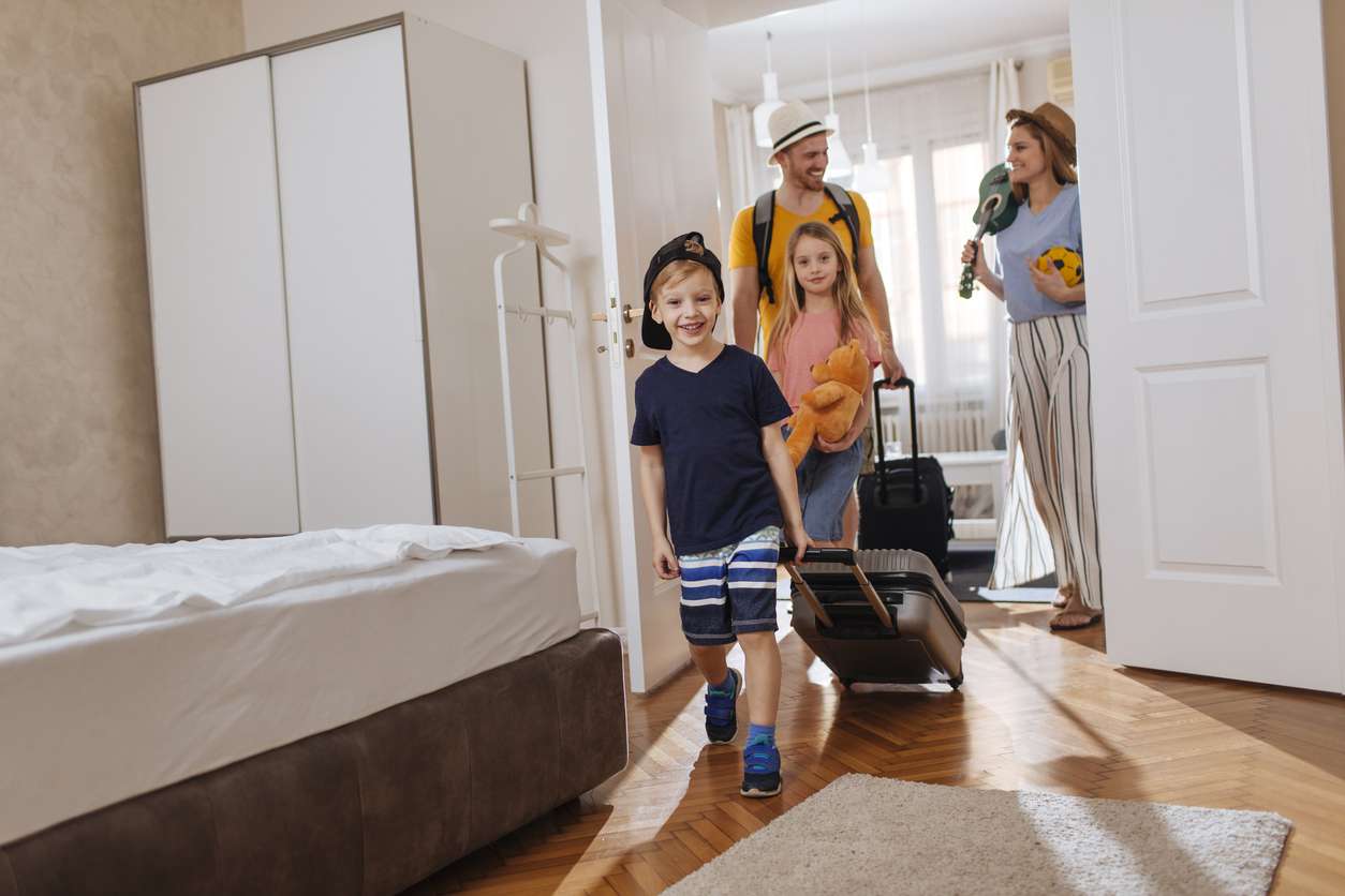 Short Stay: aluguel de curta temporada como a melhor opção para curtir o Carnaval | Plaza Imóveis, Imobiliária em Chapecó, SC