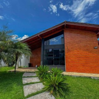 Casa à venda com 3 quartos, 229m² no Maria Goretti em Chapecó - Foto 1