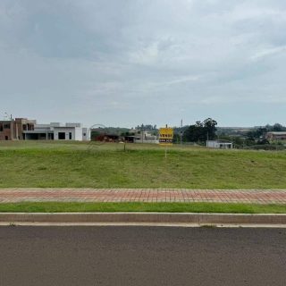 Terreno em condomínio à venda com 400m² no Seminário em Chapecó – Foto 1