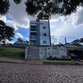 Apartamento para alugar com 2 quartos, 90m² no Maria Goretti em Chapecó – Foto 1
