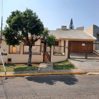 Casa à venda com 4 quartos, 284m² no Maria Goretti em Chapecó - Foto 1