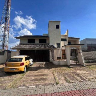 Casa para alugar com 4 quartos, 300m² no Centro em Chapecó – Foto 1