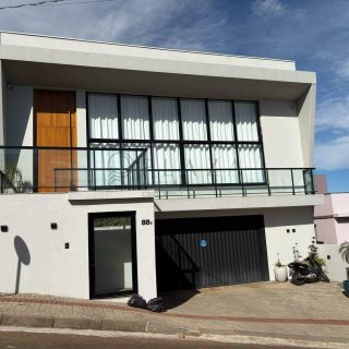 Casa à venda com 3 quartos, 266m² no Jardim Europa em Chapecó - Foto 1